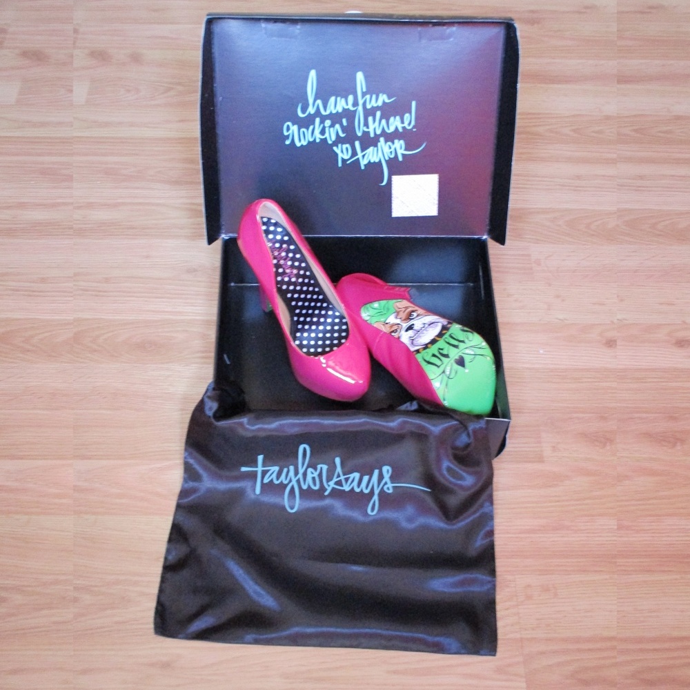 Taylor Says-Reeves Magenta Bulldog Stilettos